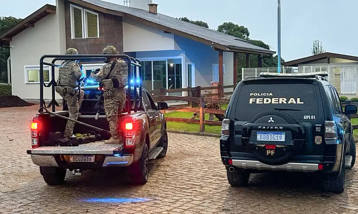 23/04 PF NO ES combate a organização criminosa ligada ao tráfico e homicídios, segue fotos